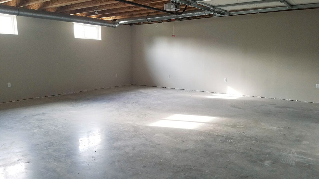 Clean, empty basement after DS Hauling service